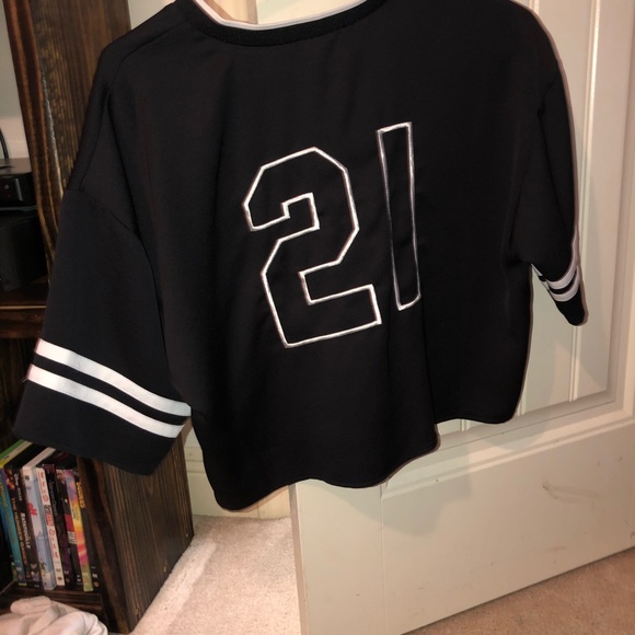 Tanks - Picture 4 of 4